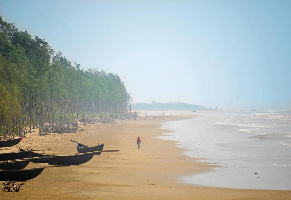Sea Queen Uttara Resort Tajpur Exterior photo